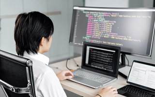 肇州 ,php声明和调用变量的符号是什么？